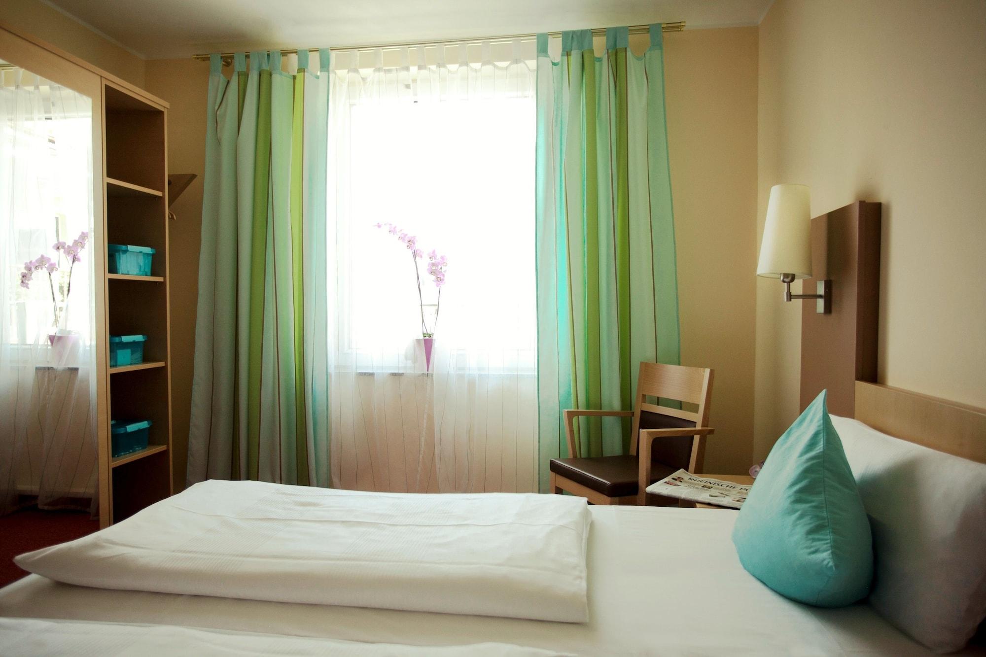 Hotel Petersburg Superior Düsseldorf Zewnętrze zdjęcie