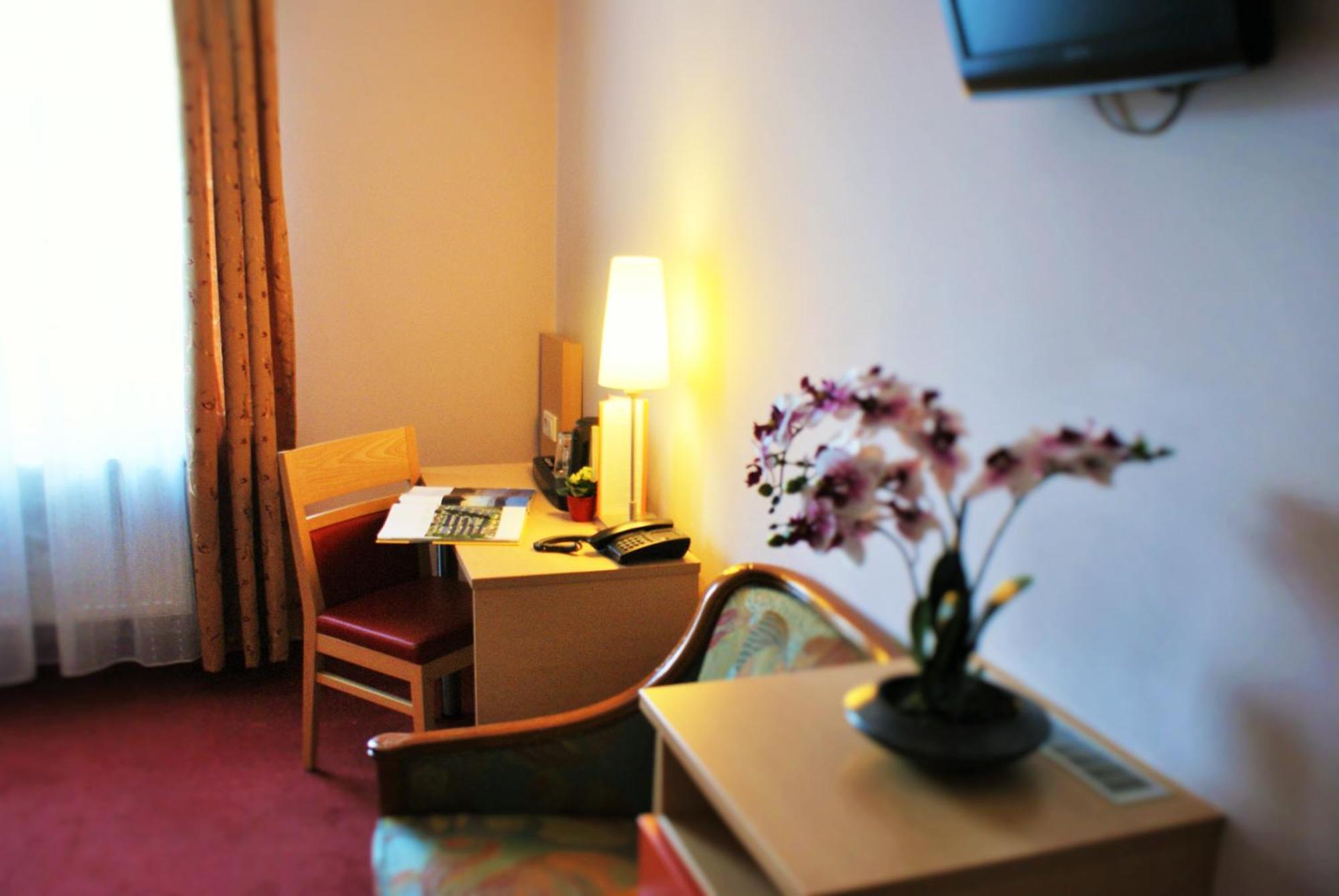 Hotel Petersburg Superior Düsseldorf Zewnętrze zdjęcie