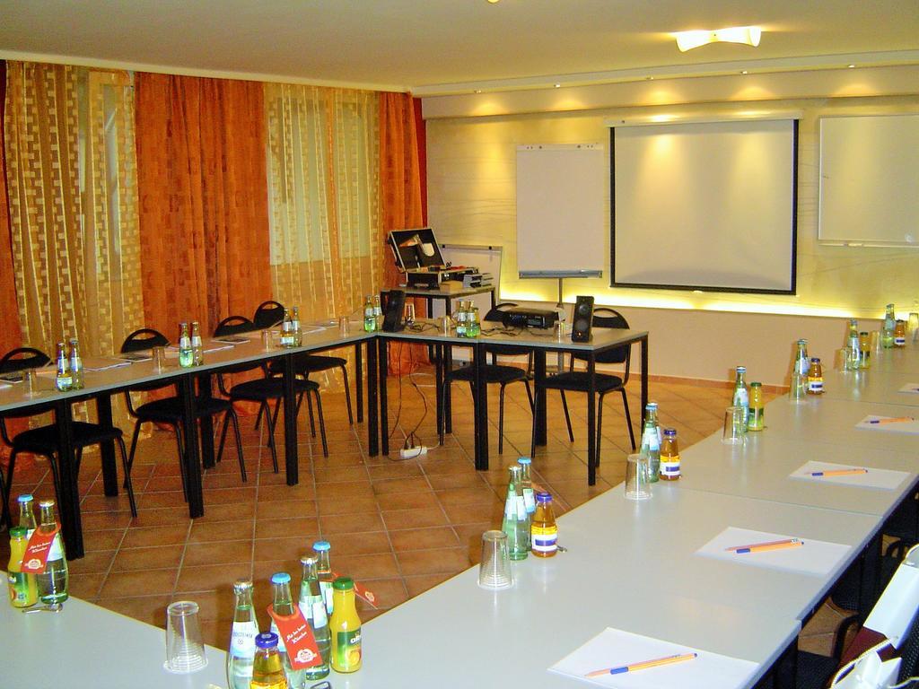 Hotel Petersburg Superior Düsseldorf Zewnętrze zdjęcie